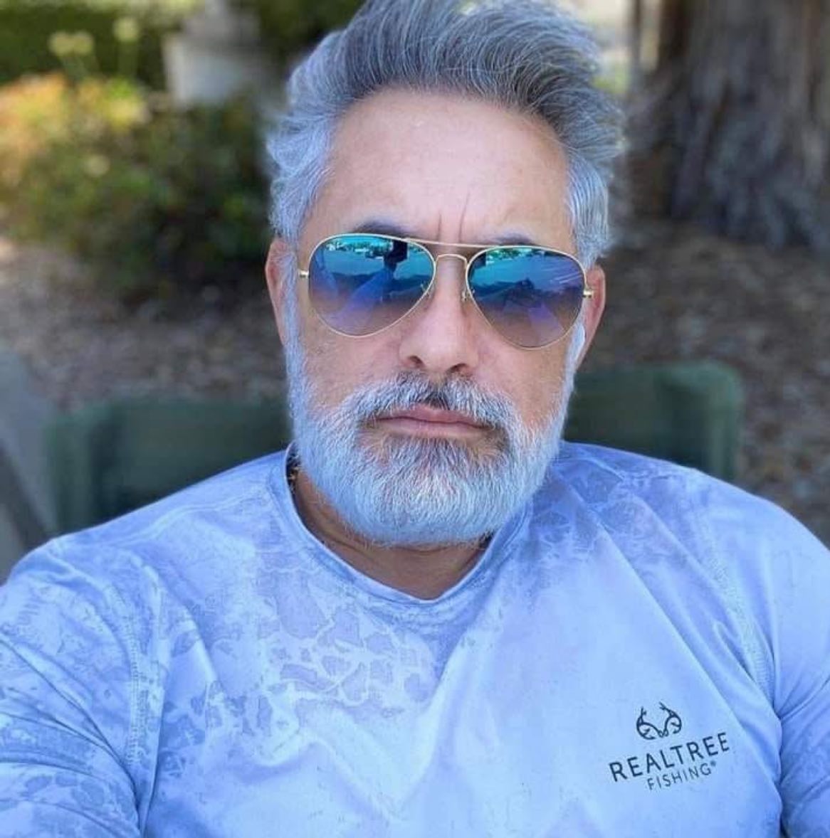 Holiday romance and seagulls